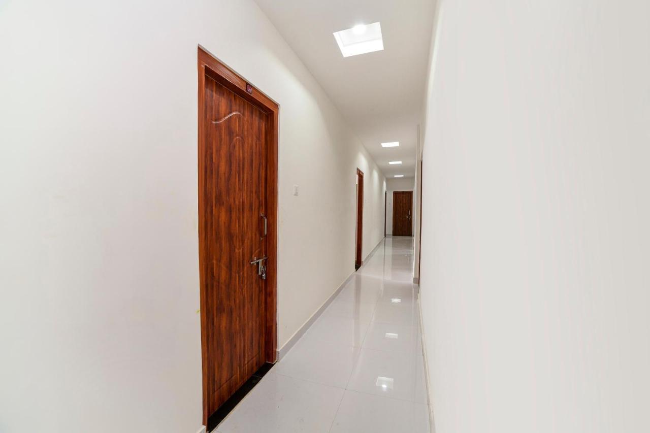 Oyo 40893 Hotel Lotus Guwahati Eksteriør bilde
