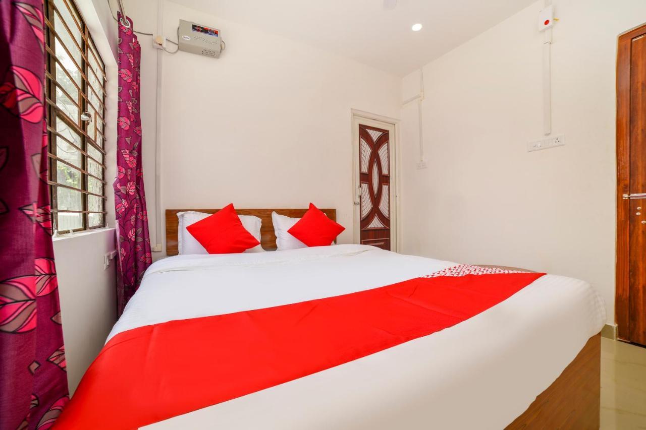 Oyo 40893 Hotel Lotus Guwahati Eksteriør bilde
