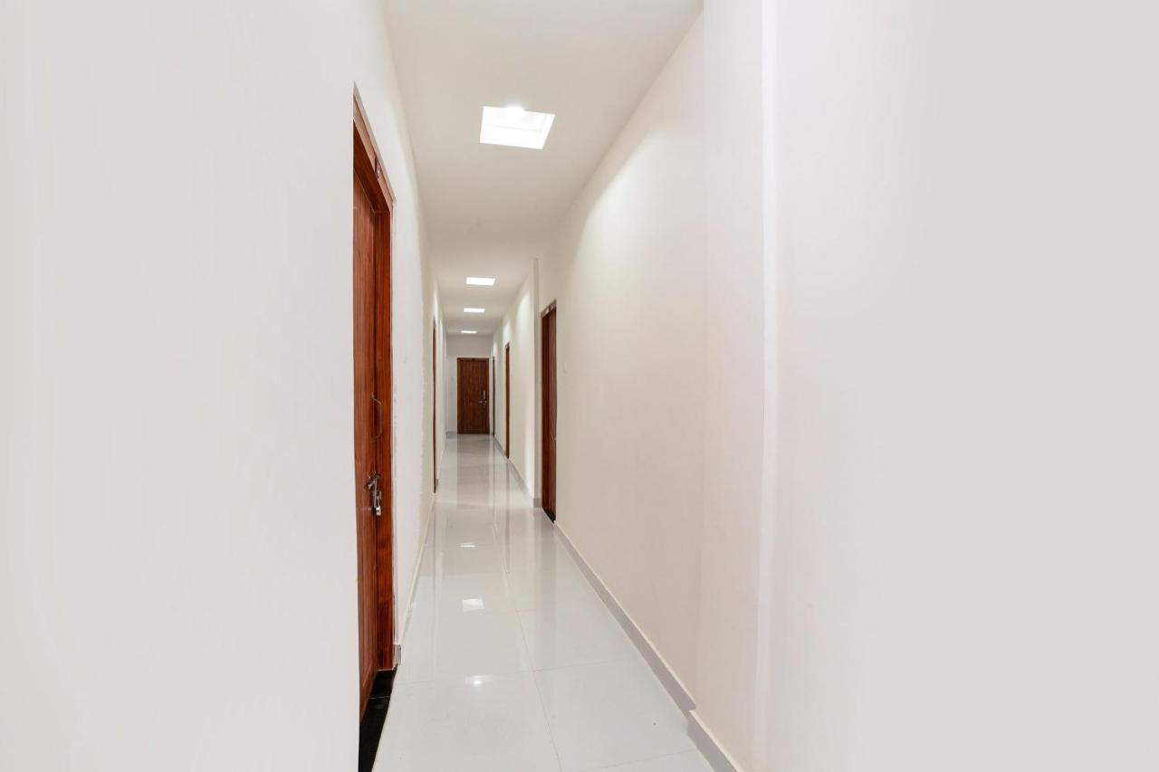 Oyo 40893 Hotel Lotus Guwahati Eksteriør bilde